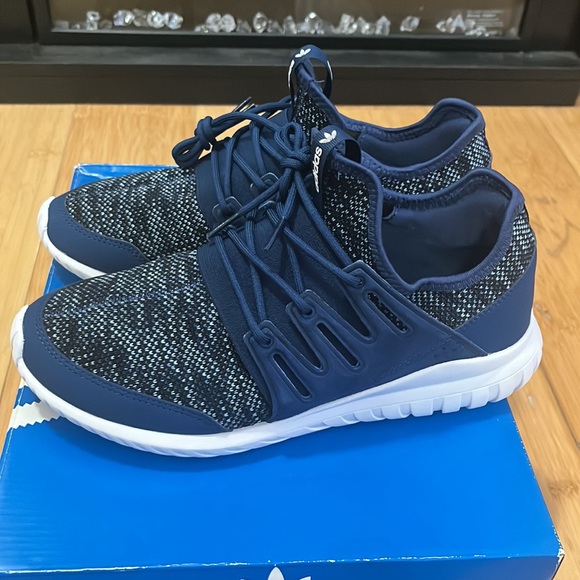 Adidas Tubular Radial J Sneakers - Picture 4 of 10